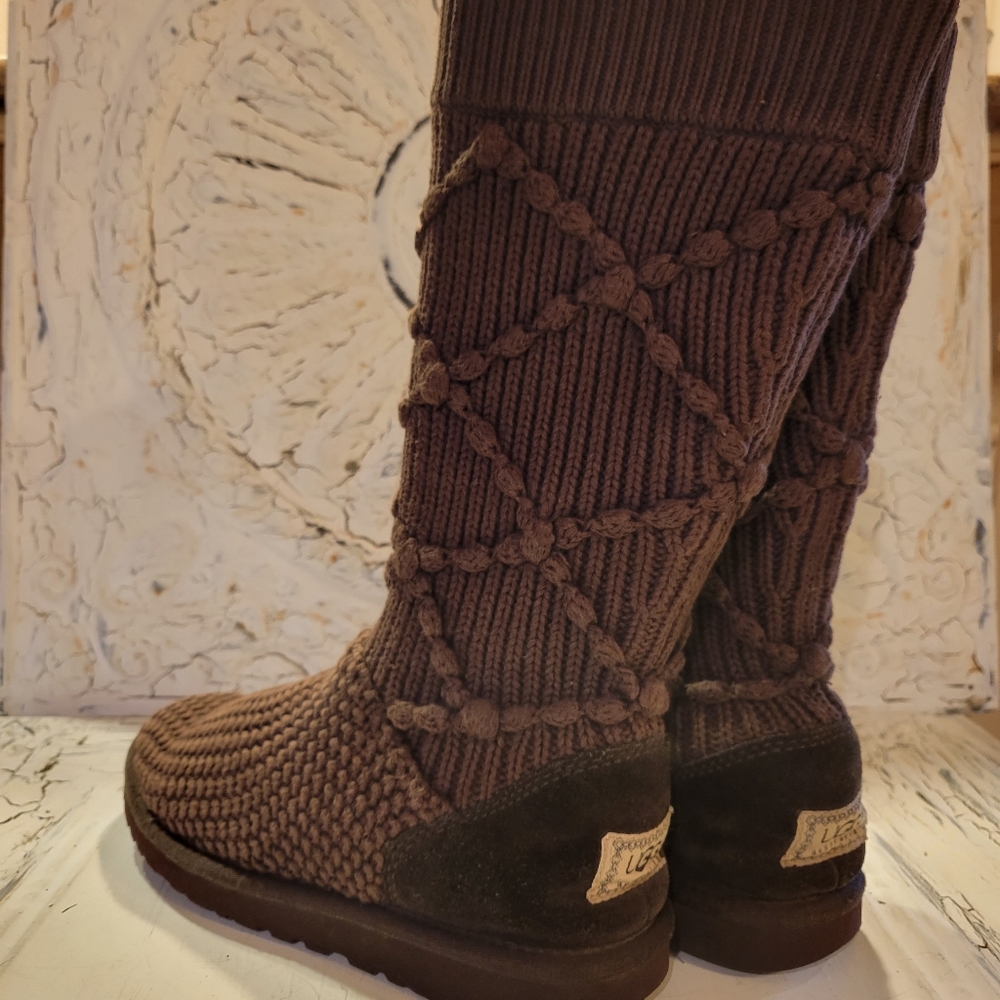 Ugg Classic Argyle Knit Boots 101 - Picture 3 of 12